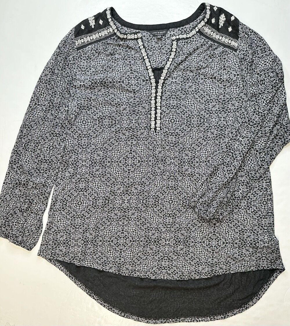 Lucky Brand Top Womens 1X Black White Embroidered Boho Lightweight Shirt Hi Low